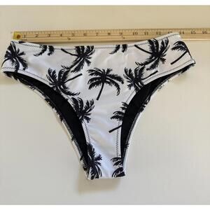 Beachsissi Size M Bikini Bottoms Women's Palm Trees‎